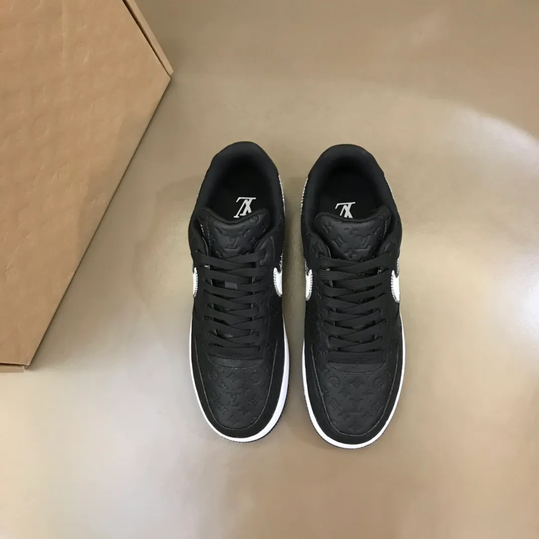 Men's shoes 💰p440 "*OUIS *UITTO*" x OFF-WHITE x Nike tripartite collaboration! Trendy and cool men's casual sports shoes with unrivaled color matching. The design idea basically continues the style of THE TEN. The Swoosh line and tongue label have a very familiar visual effect and are both fashionable and trendy! A must-have for fashionistas! The effect on your feet is absolutely stunning! Size: 38-45